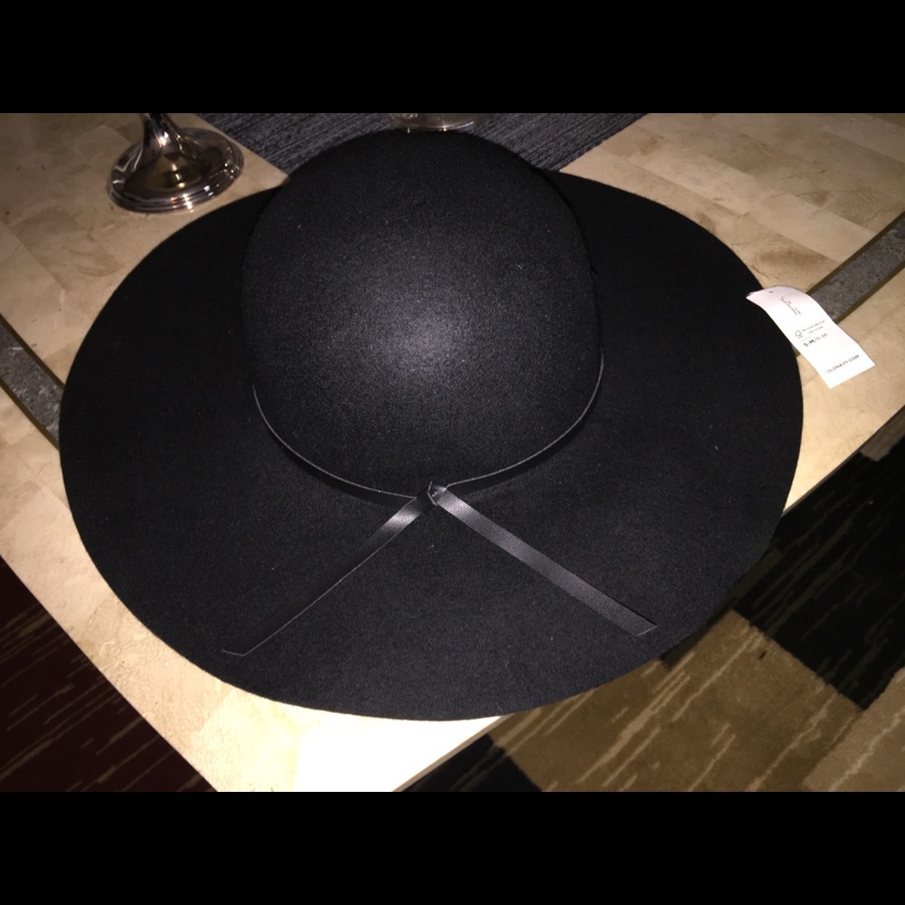 Felt hat